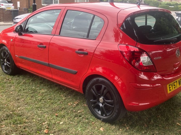 Vauxhall Corsa 1.2i 16V Breeze 5dr Hatchback Petrol Red