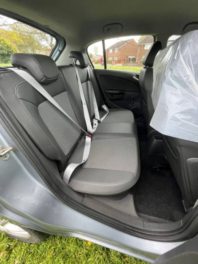 2009 Vauxhall Corsa 1.2i 16V Design 5dr